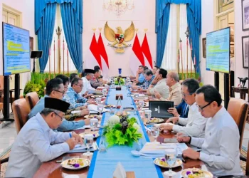 Prabowo Kumpulkan Menteri, Bahas Nataru hingga Bencana di Sumatera