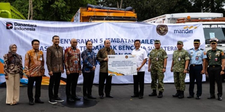Bank Mandiri dan Kemenhan Bangun Jembatan Darurat untuk Pulihkan Akses Wilayah Bencana di Sumatera