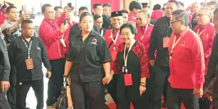 Megawati Hadiri Penutupan Rakernas PDIP di Ancol, Gandeng Cucu