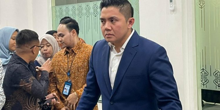 Pemerintah Klaim Stabil, Seskab Teddy: BBM Tak Naik dan Ekonomi Tetap Terjaga